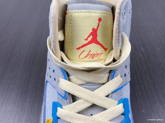 2 DN3802-001 Jordan Fog Union Retro Grey 1015